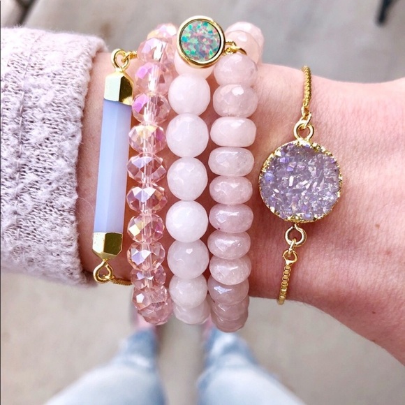 Olivia Rae Jewelry - ❗️LAST❗️Gold Druzy Bolo Bracelet